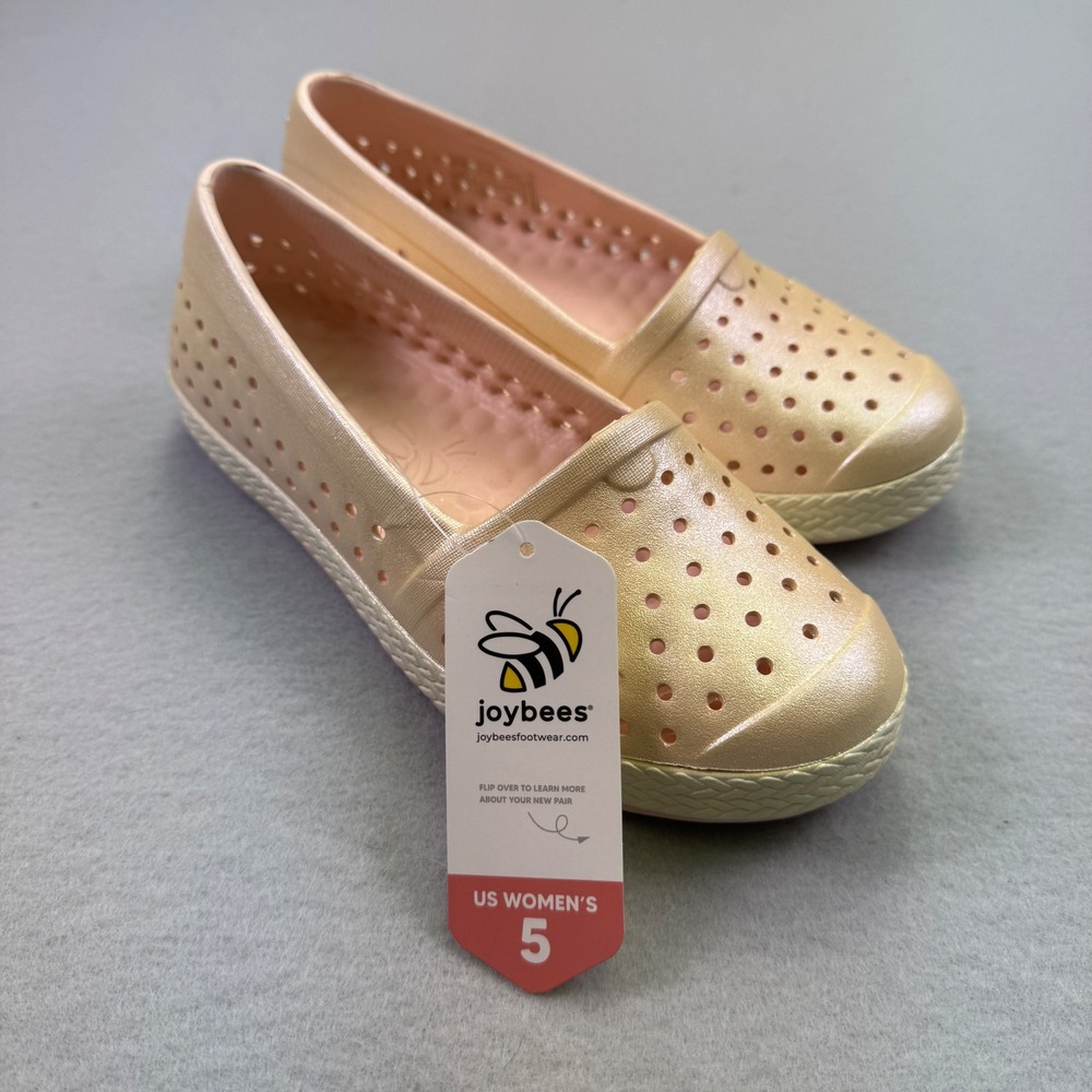 Joybees Women's Slip On Comfort Shoes Gold Perforated Flats Size 5 NWT Champagne